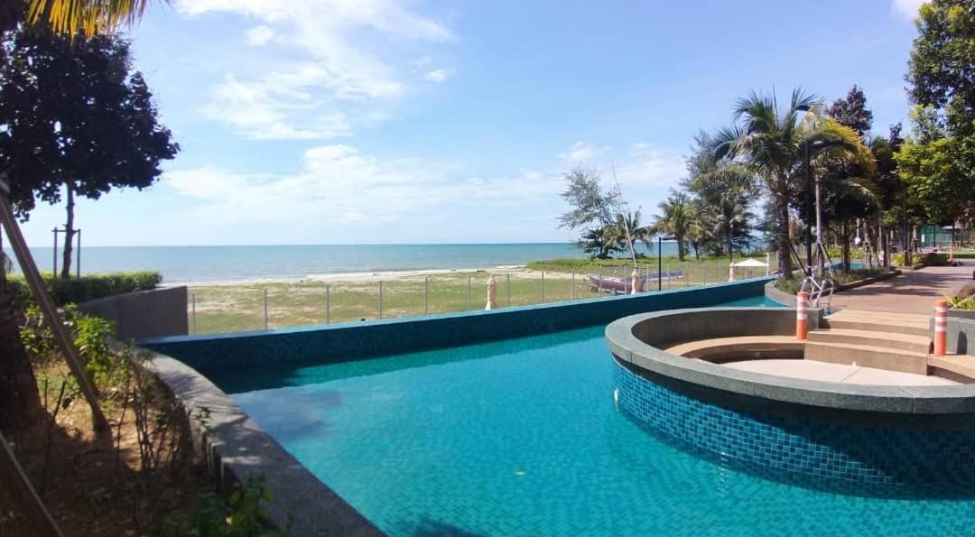 De Lavelle Suites @ Timur Bay Seafront Residence Kuantan Exterior photo